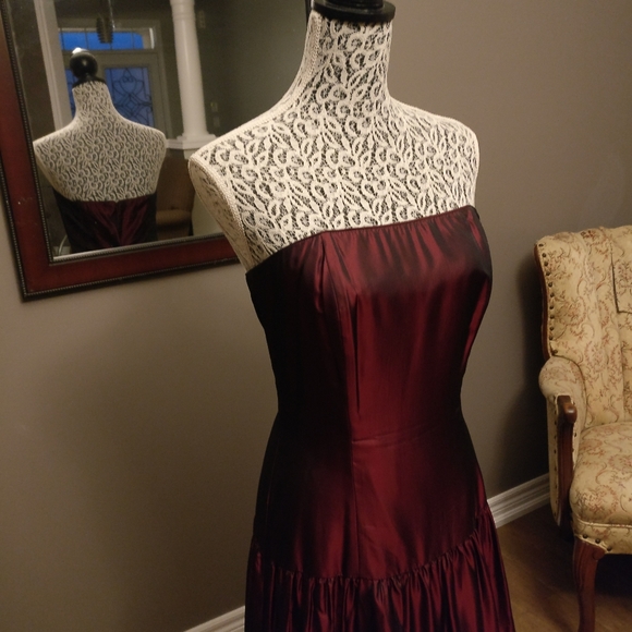 Burgundy Tiered Gown - Picture 3 of 7